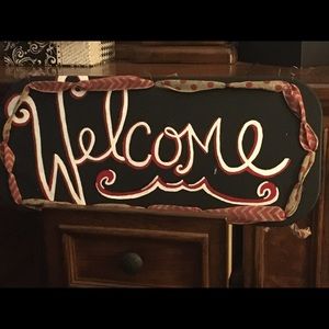 Metal welcome sign